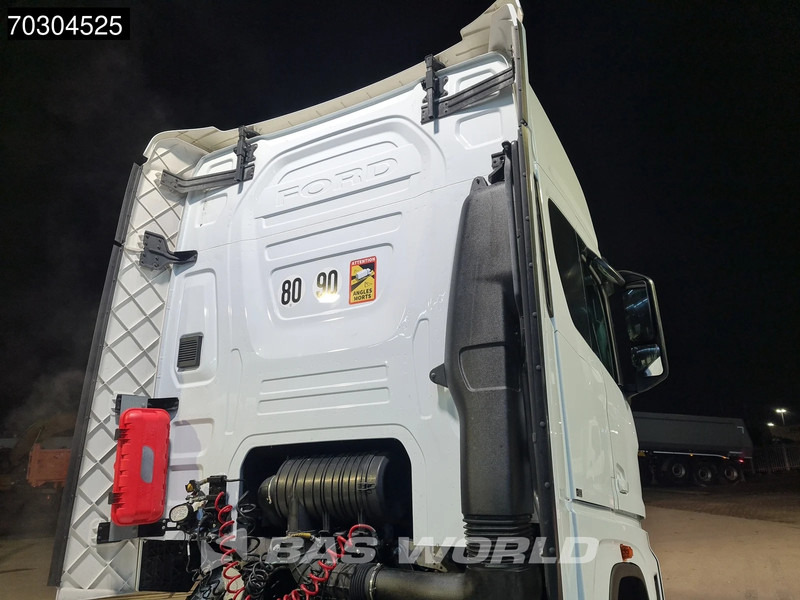 Ford F-Max 500 4X2 Retarder Standklima 2xTanks ACC LED Euro 6 - Камион влекач: слика 5 Ford F-Max 500 4X2 Retarder Standklima 2xTanks ACC LED Euro 6 - Камион влекач: слика 5