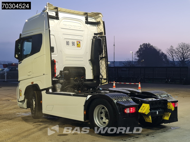 Ford F-Max 500 4X2 Retarder Standklima 2xTanks ACC LED Euro 6 - Камион влекач: слика 2 Ford F-Max 500 4X2 Retarder Standklima 2xTanks ACC LED Euro 6 - Камион влекач: слика 2