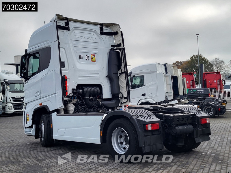 Ford F-Max 500 4X2 Retarder Standklima 2xTanks ACC LED Euro 6 - Камион влекач: слика 2 Ford F-Max 500 4X2 Retarder Standklima 2xTanks ACC LED Euro 6 - Камион влекач: слика 2