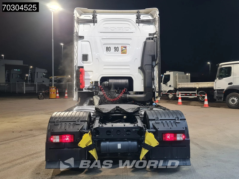 Ford F-Max 500 4X2 Retarder Standklima 2xTanks ACC LED Euro 6 - Камион влекач: слика 3 Ford F-Max 500 4X2 Retarder Standklima 2xTanks ACC LED Euro 6 - Камион влекач: слика 3