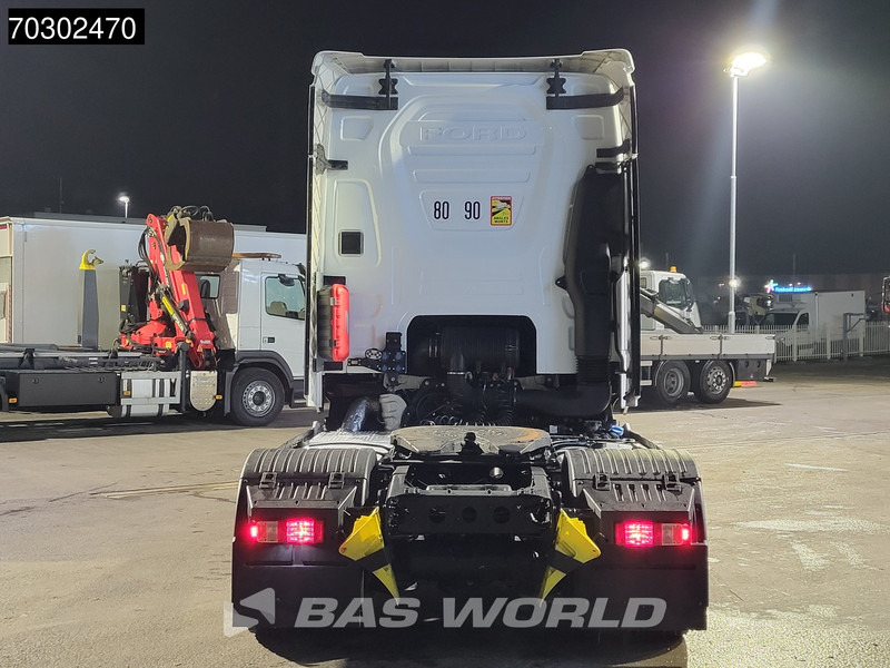 Ford F-Max 500 4X2 Retarder Standklima 2xTanks ACC LED Euro 6 - Камион влекач: слика 3 Ford F-Max 500 4X2 Retarder Standklima 2xTanks ACC LED Euro 6 - Камион влекач: слика 3