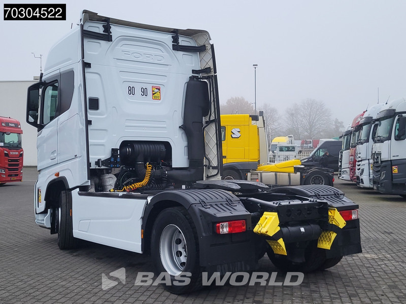 Ford F-Max 500 4X2 Retarder Standklima 2xTanks ACC LED Euro 6 - Камион влекач: слика 2 Ford F-Max 500 4X2 Retarder Standklima 2xTanks ACC LED Euro 6 - Камион влекач: слика 2