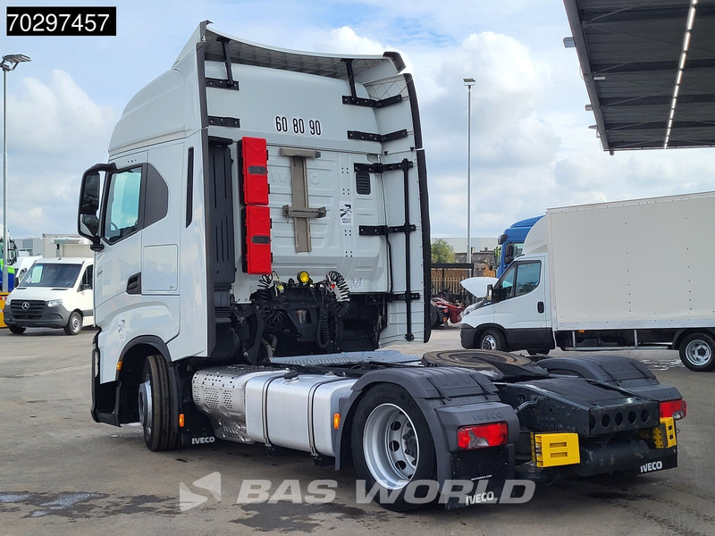 Iveco S-Way 460 4X2 Mega Retarder 2xTanks ACC Euro 6 - Камион влекач: слика 2 Iveco S-Way 460 4X2 Mega Retarder 2xTanks ACC Euro 6 - Камион влекач: слика 2