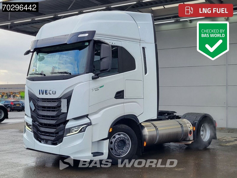 Iveco S-Way 460 S-Way 4X2 LNG! Retarder 2X Tanks - Камион влекач: слика 1 Iveco S-Way 460 S-Way 4X2 LNG! Retarder 2X Tanks - Камион влекач: слика 1