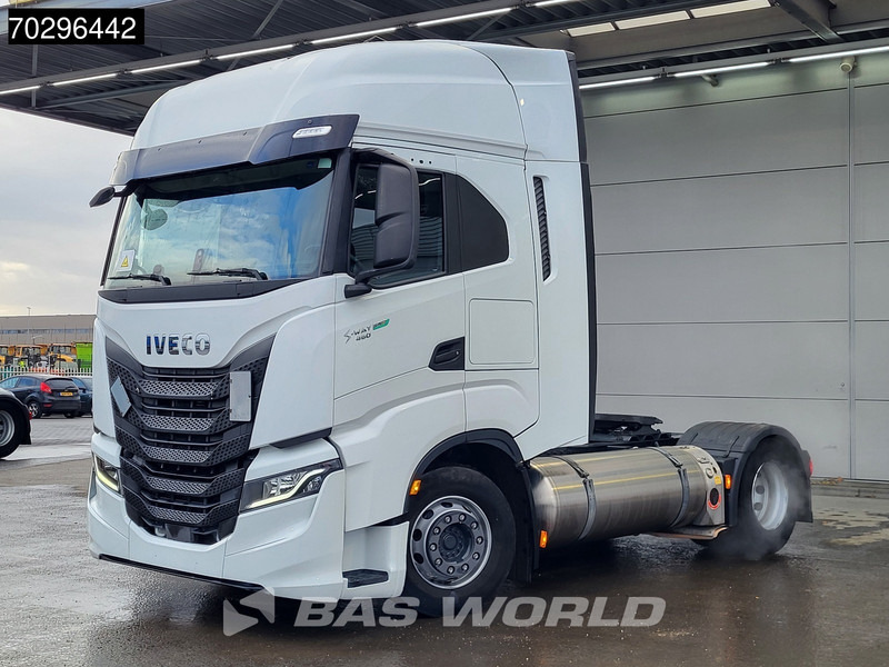 Iveco S-Way 460 S-Way 4X2 LNG! Retarder 2X Tanks - Камион влекач: слика 2 Iveco S-Way 460 S-Way 4X2 LNG! Retarder 2X Tanks - Камион влекач: слика 2