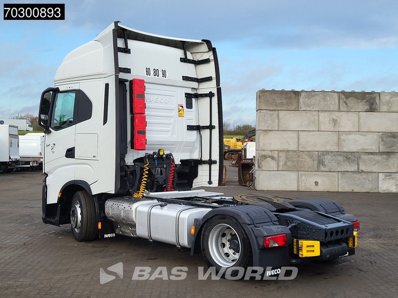 Iveco S-Way 460 S-Way 4X2 Mega Retarder 2xTanks ACC Euro 6 - Камион влекач: слика 2 Iveco S-Way 460 S-Way 4X2 Mega Retarder 2xTanks ACC Euro 6 - Камион влекач: слика 2