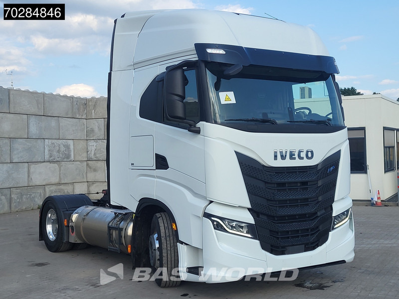 Iveco S-Way 460 S-Way 4X2 Retarder 2x LNG Tanks Navi ACC Alcoa's - Камион влекач: слика 3 Iveco S-Way 460 S-Way 4X2 Retarder 2x LNG Tanks Navi ACC Alcoa's - Камион влекач: слика 3