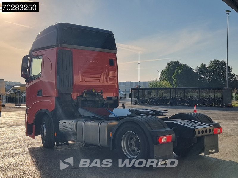 Iveco S-Way 490 4X2 DAMAGED! chassis bent 2x Tanks LED Navi Euro 6 - Камион влекач: слика 2 Iveco S-Way 490 4X2 DAMAGED! chassis bent 2x Tanks LED Navi Euro 6 - Камион влекач: слика 2