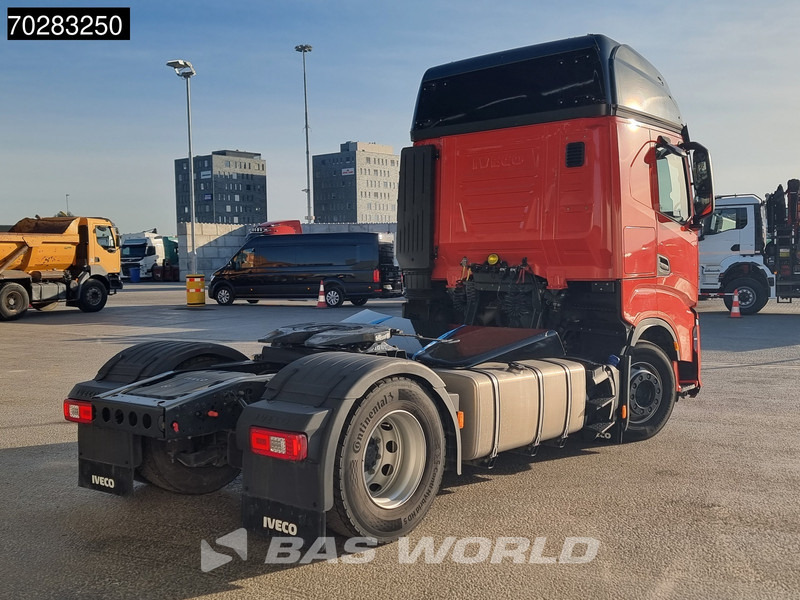 Iveco S-Way 490 4X2 DAMAGED! chassis bent 2x Tanks LED Navi Euro 6 - Камион влекач: слика 5 Iveco S-Way 490 4X2 DAMAGED! chassis bent 2x Tanks LED Navi Euro 6 - Камион влекач: слика 5