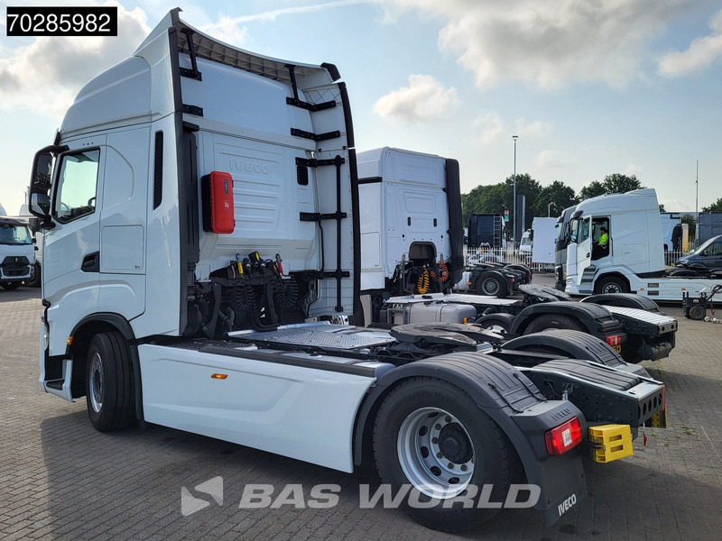 Iveco S-Way 490 4X2 Retarder Standklima 2xTanks Navi ACC LED Euro 6 - Камион влекач: слика 2 Iveco S-Way 490 4X2 Retarder Standklima 2xTanks Navi ACC LED Euro 6 - Камион влекач: слика 2
