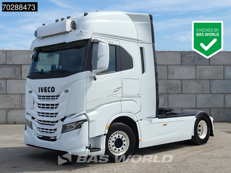 Iveco S-Way 510 S-Way 4X2 Full-Air 2xTanks Retarder Standklima Navi ACC LED Euro 6 - Камион влекач: слика 1 Iveco S-Way 510 S-Way 4X2 Full-Air 2xTanks Retarder Standklima Navi ACC LED Euro 6 - Камион влекач: слика 1