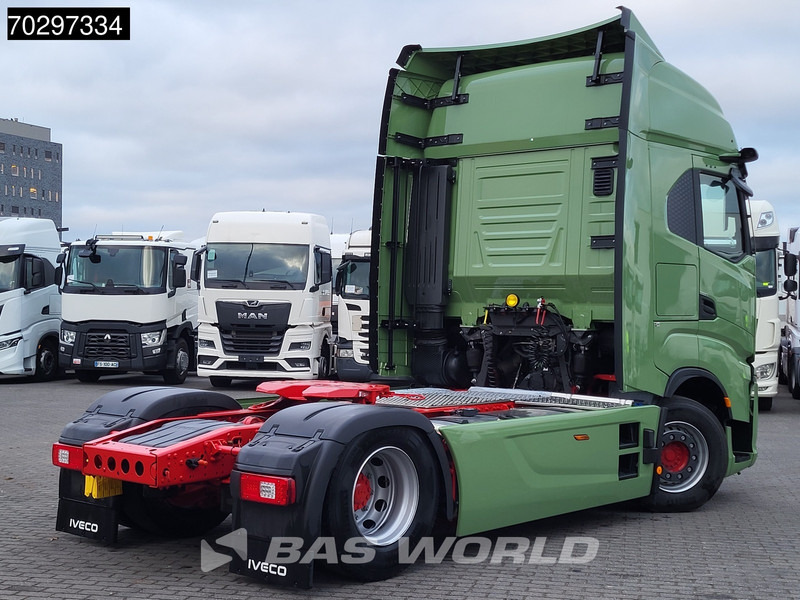 Iveco S-Way 580 4X2 NEW! Standklima Navi ACC LED Euro 6 - Камион влекач: слика 5 Iveco S-Way 580 4X2 NEW! Standklima Navi ACC LED Euro 6 - Камион влекач: слика 5