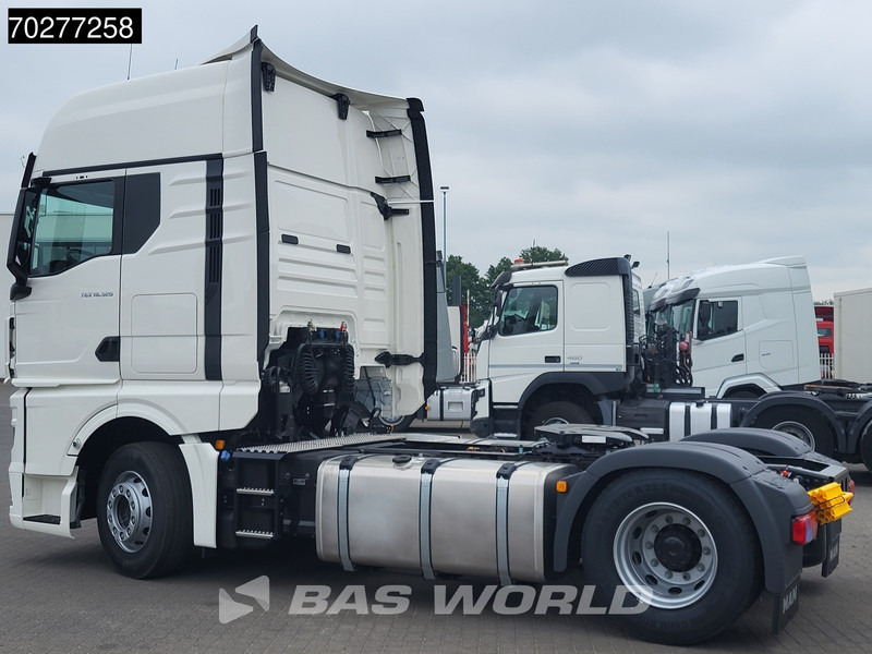 MAN TGX 18.520 4X2 NEW! GX Retarder 2x Tanks Standklima ACC - Камион влекач: слика 2 MAN TGX 18.520 4X2 NEW! GX Retarder 2x Tanks Standklima ACC - Камион влекач: слика 2