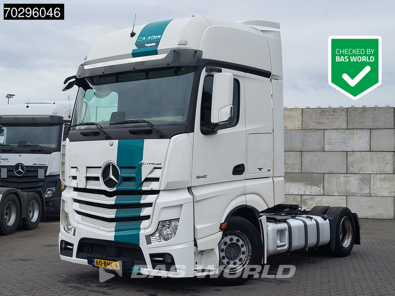 Mercedes-Benz Actros 1842 Actros 4X2 GigaSpace NL-Truck Mega 2xTanks ACC Standklima Euro 6 - Камион влекач: слика 1 Mercedes-Benz Actros 1842 Actros 4X2 GigaSpace NL-Truck Mega 2xTanks ACC Standklima Euro 6 - Камион влекач: слика 1
