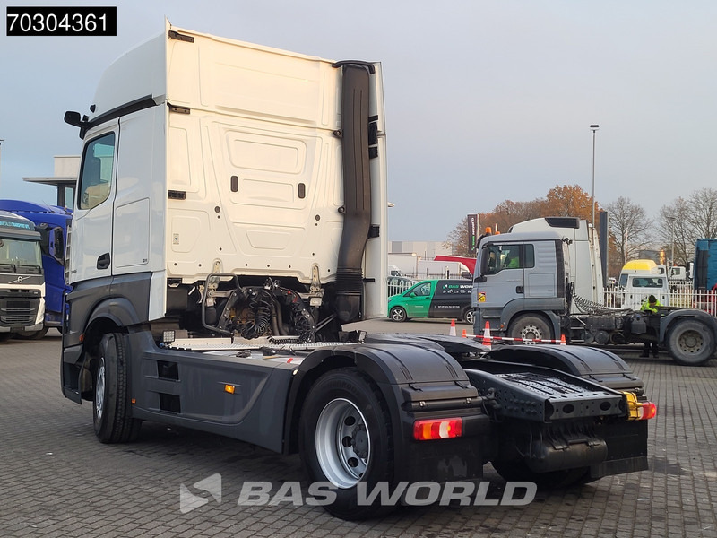 Mercedes-Benz Actros 1845 4X2 GigaSpace Retarder MirrorCam Navi Euro 6 - Камион влекач: слика 2 Mercedes-Benz Actros 1845 4X2 GigaSpace Retarder MirrorCam Navi Euro 6 - Камион влекач: слика 2