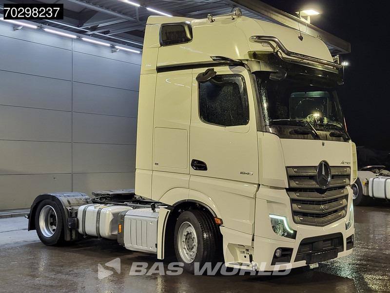 Mercedes-Benz Actros 1845 4X2 Retarder Mega 2xTanks Standklima Xenon Navi ACC Euro 6 - Камион влекач: слика 3 Mercedes-Benz Actros 1845 4X2 Retarder Mega 2xTanks Standklima Xenon Navi ACC Euro 6 - Камион влекач: слика 3