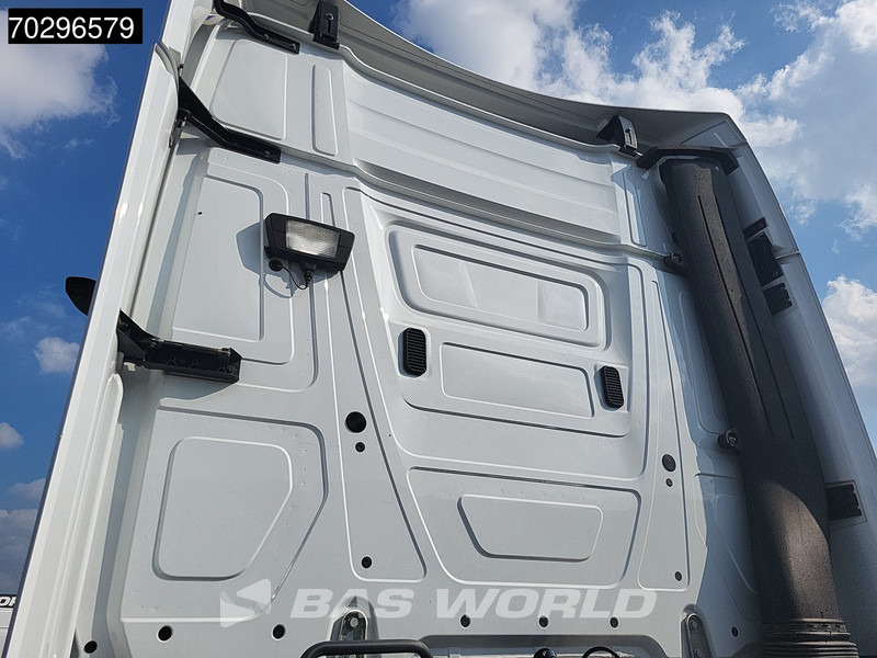 Mercedes-Benz Actros 1848 4X2 BigSpace Retarder Standklima MirrorCam ACC Xenon Euro 6 - Камион влекач: слика 3 Mercedes-Benz Actros 1848 4X2 BigSpace Retarder Standklima MirrorCam ACC Xenon Euro 6 - Камион влекач: слика 3