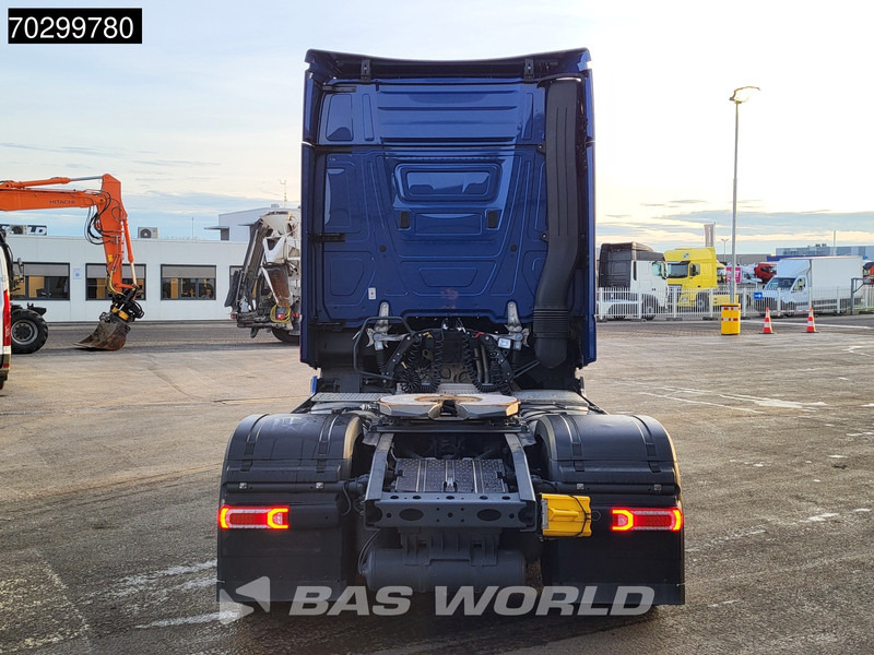 Mercedes-Benz Actros 1851 4X2 BigSpace Retarder 2x Tanks Full-Air Standklima - Камион влекач: слика 3 Mercedes-Benz Actros 1851 4X2 BigSpace Retarder 2x Tanks Full-Air Standklima - Камион влекач: слика 3