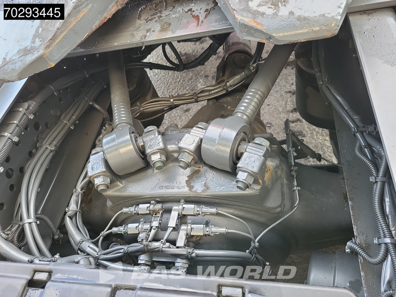 Камион влекач Mercedes-Benz Actros 1942 4X2 NL-Truck StreamSpace MP5 2x Tanks PPC Euro 6: слика 15 Камион влекач Mercedes-Benz Actros 1942 4X2 NL-Truck StreamSpace MP5 2x Tanks PPC Euro 6: слика 15