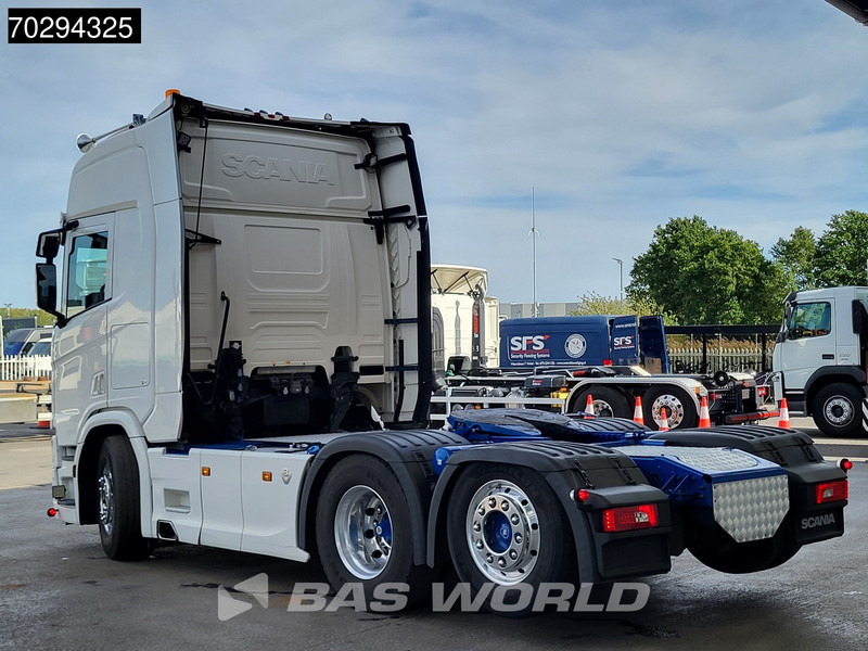 Scania R580 P 6X2 Full-Air Retarder Lift-Axle Leder ACC LED Euro 6 - Камион влекач: слика 2 Scania R580 P 6X2 Full-Air Retarder Lift-Axle Leder ACC LED Euro 6 - Камион влекач: слика 2