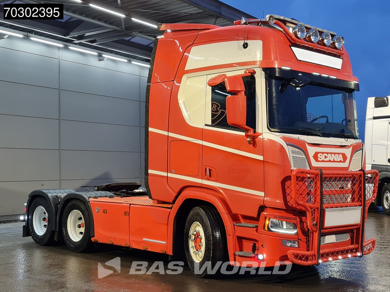 Scania R580 R 6X4 Full-Air Retarder Leder - Камион влекач: слика 3 Scania R580 R 6X4 Full-Air Retarder Leder - Камион влекач: слика 3