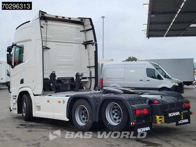 Scania R590 6X2 WB315! Retarder Full-Air 2xTanks Leather ACC Navi LED Euro 6 - Камион влекач: слика 2 Scania R590 6X2 WB315! Retarder Full-Air 2xTanks Leather ACC Navi LED Euro 6 - Камион влекач: слика 2