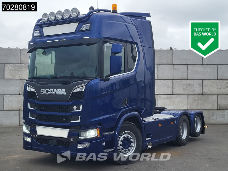 Scania R650 R 6X2 3 Pedal! Retarder Full-Air Liftachse Standklima Navi - Камион влекач: слика 1 Scania R650 R 6X2 3 Pedal! Retarder Full-Air Liftachse Standklima Navi - Камион влекач: слика 1