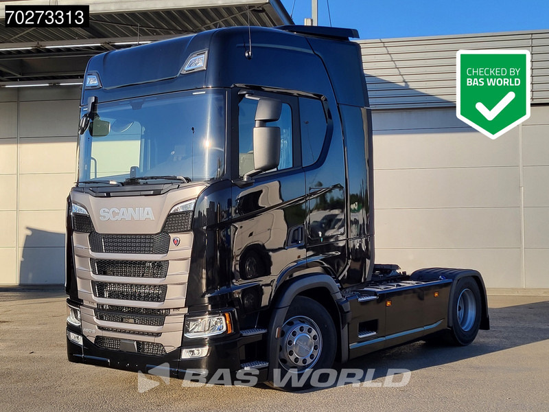 Scania S460 4X2 NEW! Retarder ACC Navi Standklima 2X Tanks - Камион влекач: слика 1 Scania S460 4X2 NEW! Retarder ACC Navi Standklima 2X Tanks - Камион влекач: слика 1