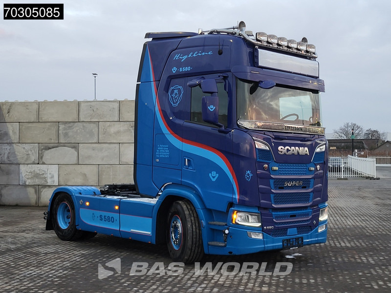 Scania S580 S 4X2 Full-Air Retarder 2xTanks Standklima Leder - Камион влекач: слика 3 Scania S580 S 4X2 Full-Air Retarder 2xTanks Standklima Leder - Камион влекач: слика 3