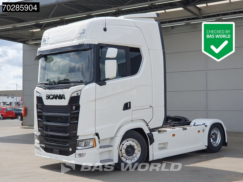 Scania S770 4X2 Full-Air Retarder 2x Tanks Standklima Alcoa's Leather - Камион влекач: слика 1 Scania S770 4X2 Full-Air Retarder 2x Tanks Standklima Alcoa's Leather - Камион влекач: слика 1