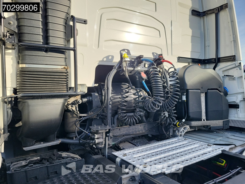 Volvo FH 500 FH 4X2 XL VEB+ 2x Tanks ACC LED ADR - Камион влекач: слика 5 Volvo FH 500 FH 4X2 XL VEB+ 2x Tanks ACC LED ADR - Камион влекач: слика 5