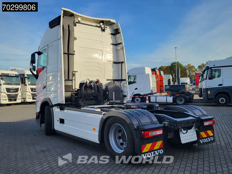 Volvo FH 500 FH 4X2 XL VEB+ 2x Tanks ACC LED ADR - Камион влекач: слика 2 Volvo FH 500 FH 4X2 XL VEB+ 2x Tanks ACC LED ADR - Камион влекач: слика 2