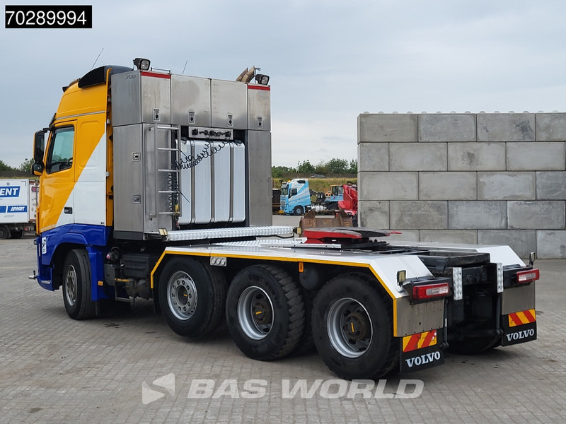 Volvo FH16 700 FH16 8X4 90T! Retarder Big-Axle Lift+Lenkachse Euro 5 - Камион влекач: слика 2 Volvo FH16 700 FH16 8X4 90T! Retarder Big-Axle Lift+Lenkachse Euro 5 - Камион влекач: слика 2