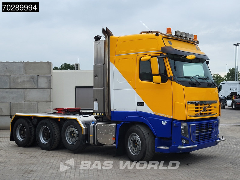 Volvo FH16 700 FH16 8X4 90T! Retarder Big-Axle Lift+Lenkachse Euro 5 - Камион влекач: слика 3 Volvo FH16 700 FH16 8X4 90T! Retarder Big-Axle Lift+Lenkachse Euro 5 - Камион влекач: слика 3