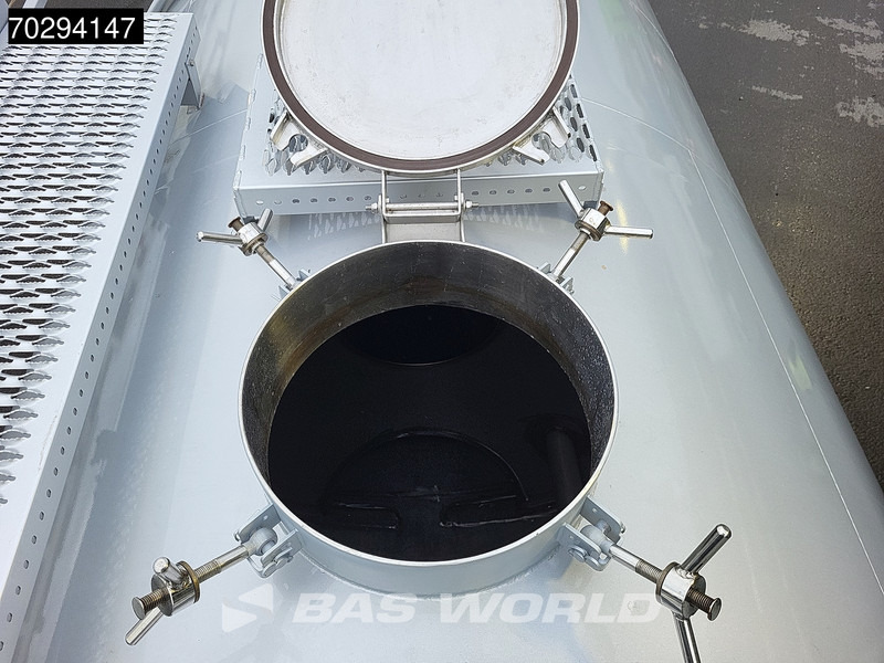 Нов Полуприколка цистерна Kässbohrer STB 3 axles Gülle Waste Liftachse: слика 10