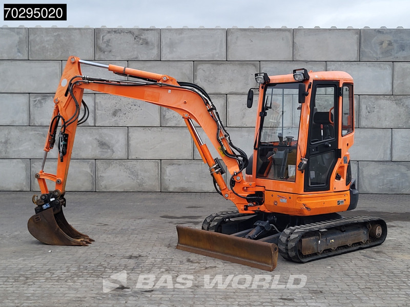 Kubota U35 -3a3 - Мини багер: слика 2 Kubota U35 -3a3 - Мини багер: слика 2