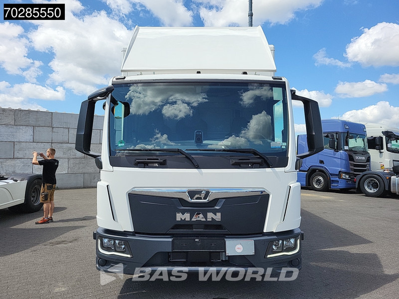 Камион сандучар MAN TGL 12.250 4X2 1500kg Ladebordwand Automatic Euro 6: слика 6