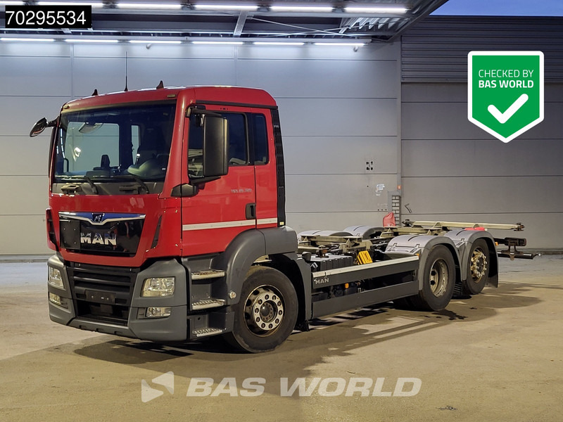 MAN TGS 26.320 6X2 ADR BDF Lift + Steering Axle Euro 6 - Транспортер на контејнер/ Камион со променливо тело: слика 1 MAN TGS 26.320 6X2 ADR BDF Lift + Steering Axle Euro 6 - Транспортер на контејнер/ Камион со променливо тело: слика 1