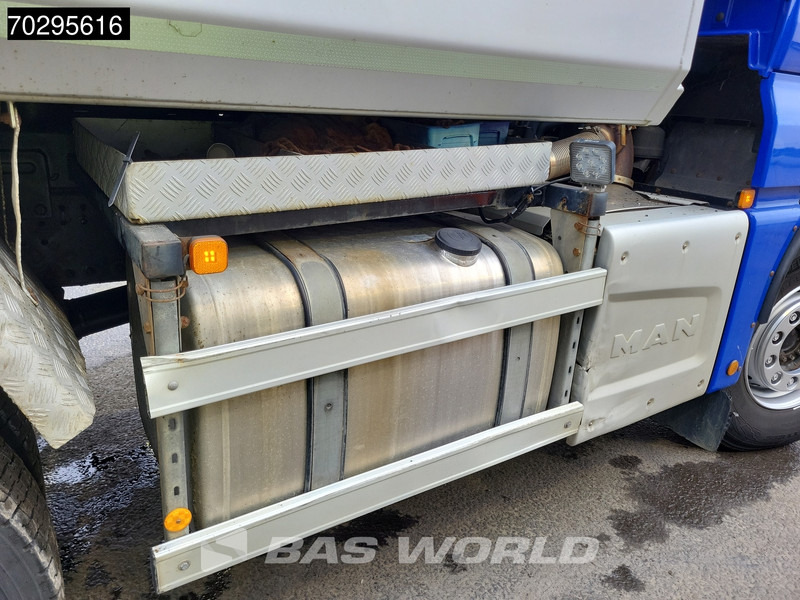 Лизинг на MAN TGX 26.560 TGX 6X4 Retarder 11m3 Istrail Tipper Big-Axle Automatic Xenon Navi Euro 6 MAN TGX 26.560 TGX 6X4 Retarder 11m3 Istrail Tipper Big-Axle Automatic Xenon Navi Euro 6: слика 19 Лизинг на MAN TGX 26.560 TGX 6X4 Retarder 11m3 Istrail Tipper Big-Axle Automatic Xenon Navi Euro 6 MAN TGX 26.560 TGX 6X4 Retarder 11m3 Istrail Tipper Big-Axle Automatic Xenon Navi Euro 6: слика 19