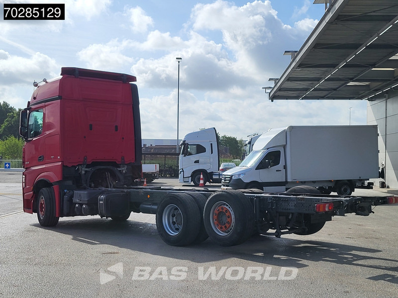 Mercedes-Benz Actros 2548 Actros 6X2 BigSpace Retarder PTO Liftachse Xenon ACC Navi Euro 6 - Камион со кабинска шасија: слика 2 Mercedes-Benz Actros 2548 Actros 6X2 BigSpace Retarder PTO Liftachse Xenon ACC Navi Euro 6 - Камион со кабинска шасија: слика 2