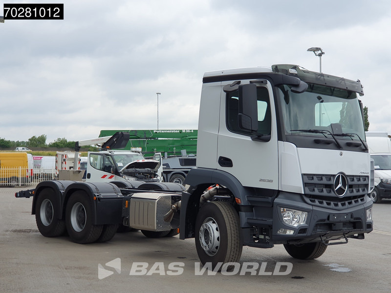 Mercedes-Benz Arocs 2636 6X4 NEW chassis Flange PTO Big-Axle Steelsuspension Euro 6 - Камион со кабинска шасија: слика 3 Mercedes-Benz Arocs 2636 6X4 NEW chassis Flange PTO Big-Axle Steelsuspension Euro 6 - Камион со кабинска шасија: слика 3