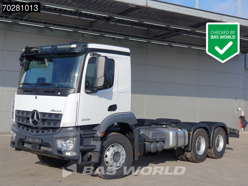 Mercedes-Benz Arocs 2636 6X4 NEW chassis Flywheel PTO Big-Axle Automatic Steelsuspension Euro 6 - Камион со кабинска шасија: слика 1 Mercedes-Benz Arocs 2636 6X4 NEW chassis Flywheel PTO Big-Axle Automatic Steelsuspension Euro 6 - Камион со кабинска шасија: слика 1