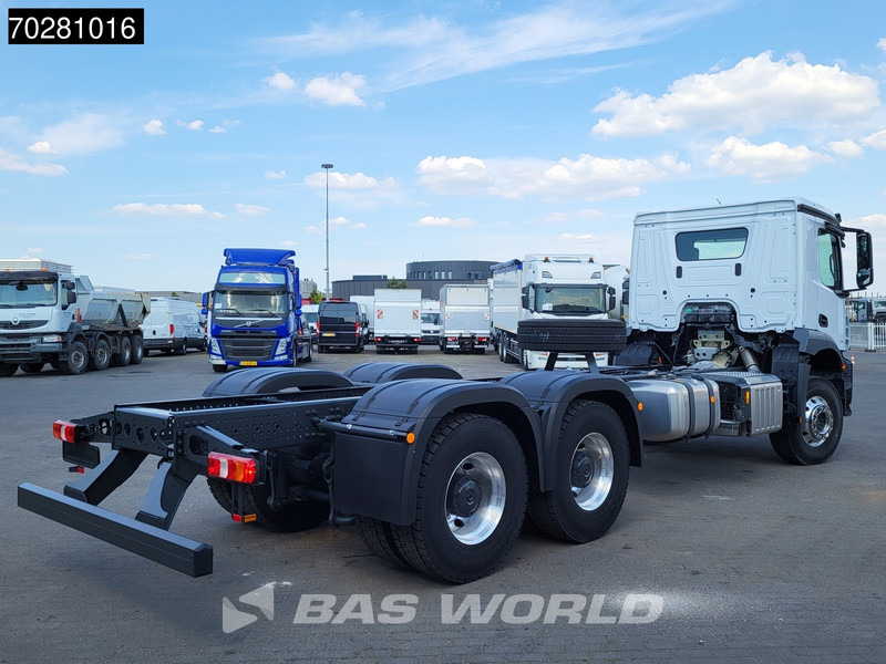 Mercedes-Benz Arocs 2640 6X4 NEW chassis Steel suspension Big-Axle Alcoa Automatic Euro 6 - Камион со кабинска шасија: слика 5 Mercedes-Benz Arocs 2640 6X4 NEW chassis Steel suspension Big-Axle Alcoa Automatic Euro 6 - Камион со кабинска шасија: слика 5