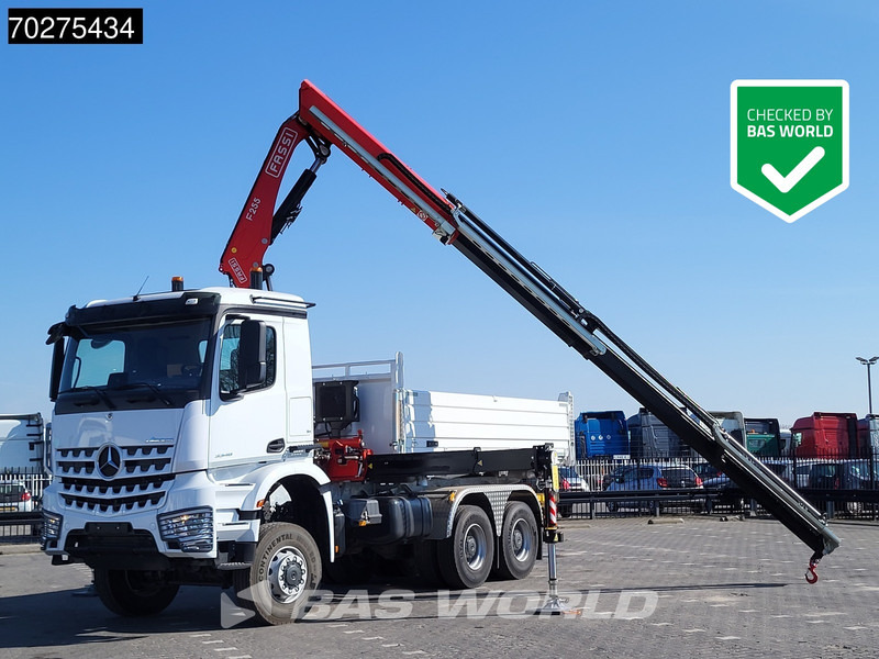 Mercedes-Benz Arocs 3348 6X6 Fassi F255A.2.24 xe-dynamic Kran Dreiseitenkipper Navi Euro 6 - Кипер, Камион со кран: слика 1 Mercedes-Benz Arocs 3348 6X6 Fassi F255A.2.24 xe-dynamic Kran Dreiseitenkipper Navi Euro 6 - Кипер, Камион со кран: слика 1