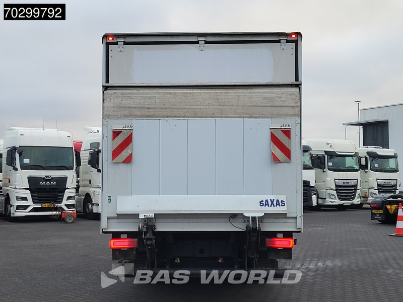 Камион сандучар Mercedes-Benz Atego 818 4X2 8tonner Automatic 1000kg Ladebordwand Euro 6: слика 17