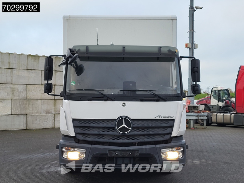 Камион сандучар Mercedes-Benz Atego 818 4X2 8tonner Automatic 1000kg Ladebordwand Euro 6: слика 11