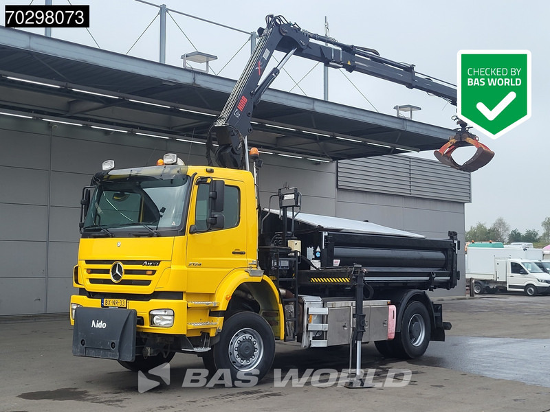 Mercedes-Benz Axor 2124 Axor 4X4 8m3 Tipper HIAB 122 B-2 HIDUO Crane Steel suspension Automatic Big-Axle Euro 5 - Кипер, Камион со кран: слика 1 Mercedes-Benz Axor 2124 Axor 4X4 8m3 Tipper HIAB 122 B-2 HIDUO Crane Steel suspension Automatic Big-Axle Euro 5 - Кипер, Камион со кран: слика 1