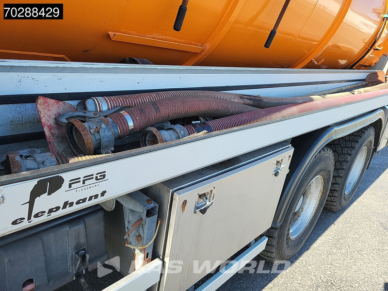 Вакуумски камион Renault Kerax 400 6X4 13m3 Wolftechnik Saugbagger Manual Big-Axle Euro 3: слика 11