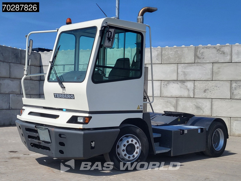 Terberg YT 182 4X2 NL-Truck Big-Axle Hebesattel Drumbrakes - Трактор на терминалот: слика 2 Terberg YT 182 4X2 NL-Truck Big-Axle Hebesattel Drumbrakes - Трактор на терминалот: слика 2