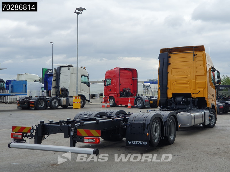Volvo FH 460 6X2 NEW chassis! Full air Suspension Lift-Axle Navi ACC LED Euro 6 - Камион со кабинска шасија: слика 5 Volvo FH 460 6X2 NEW chassis! Full air Suspension Lift-Axle Navi ACC LED Euro 6 - Камион со кабинска шасија: слика 5